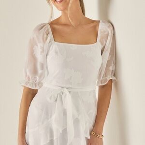 White Floral Square-Neck Dress with Puff Sleeves - Size S